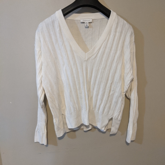 2/$20 TOPSHOP White Loose V-neck Knit Sweater - Picture 1 of 13